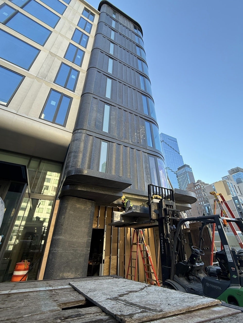 Facade-Installation-Crane-Rigging-Services-in-NYC-NJ Facade-Installation-Crane-Rigging-Services-in-NYC-NJ