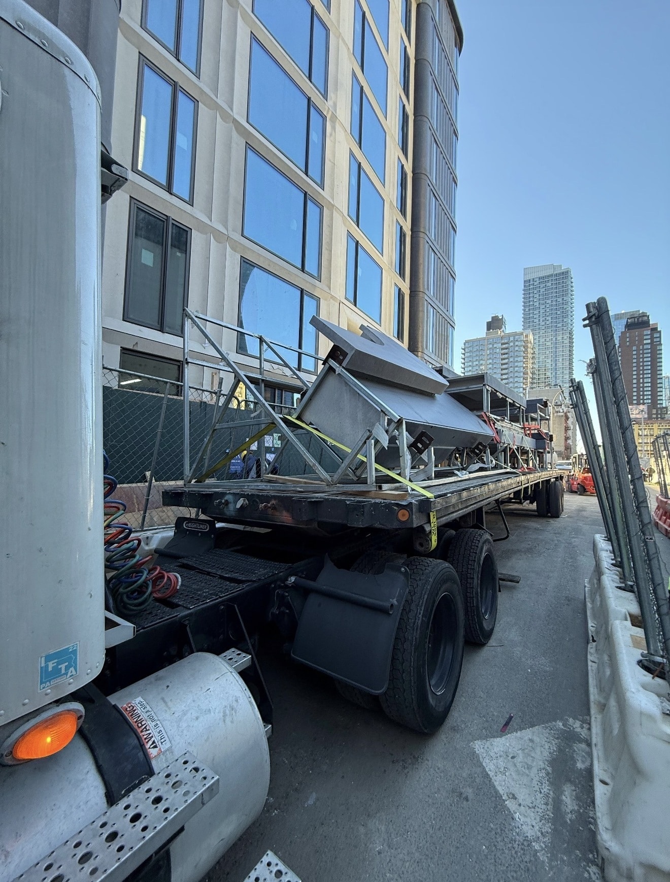 Facade-Installation-Crane-Rigging-Services-in-NYC-NJ Facade-Installation-Crane-Rigging-Services-in-NYC-NJ